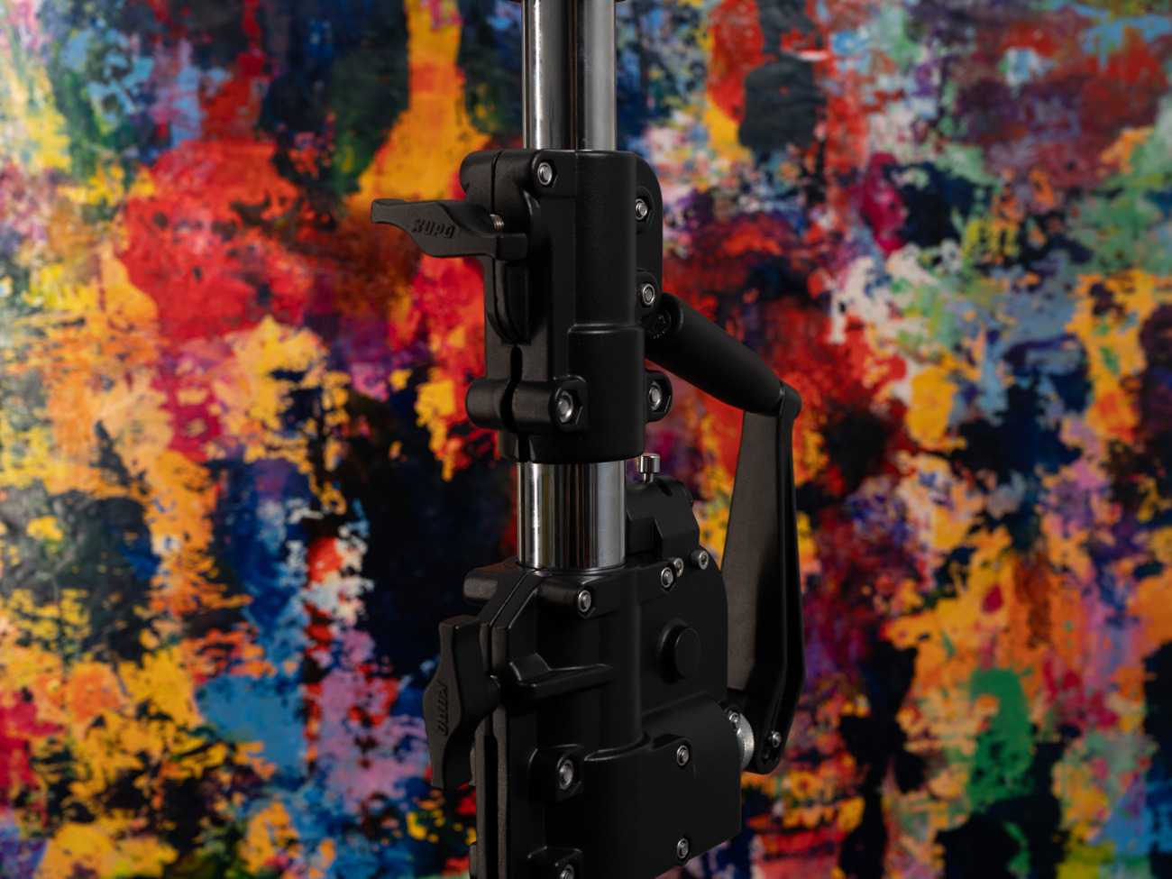  heavy duty wind-up stand