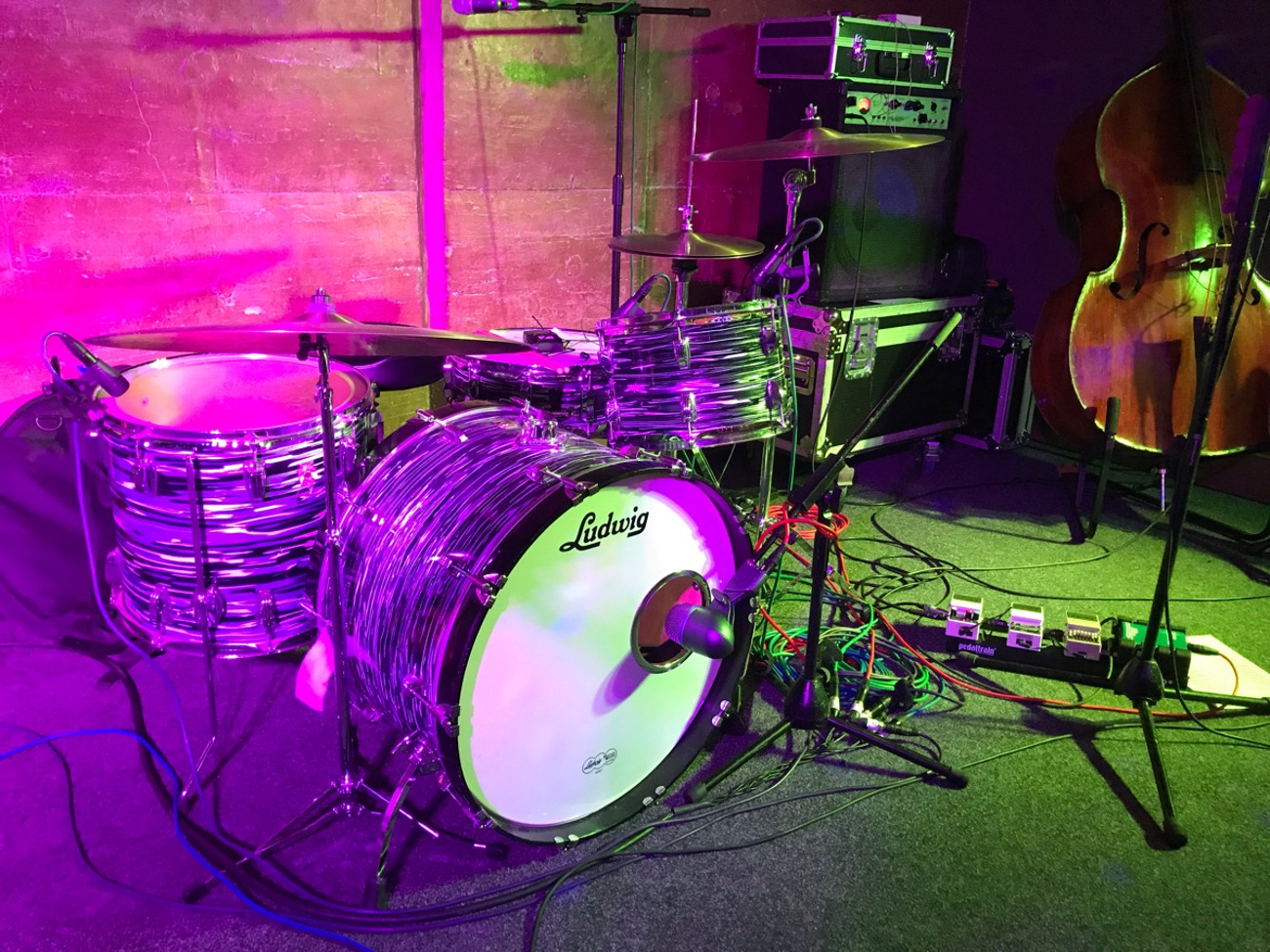  ***ludwig black osyter pearl*** classic maple