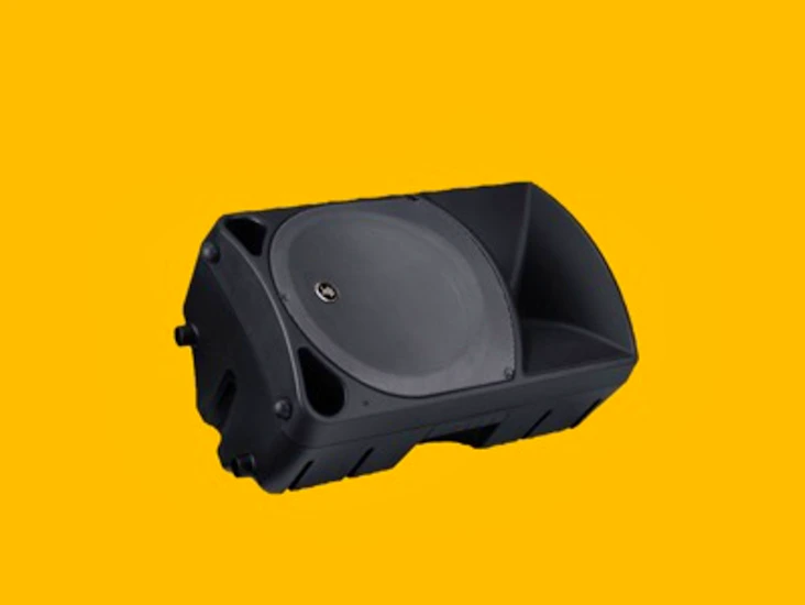 mackie thump th15a - 400w 15” 2 way active speaker & cables