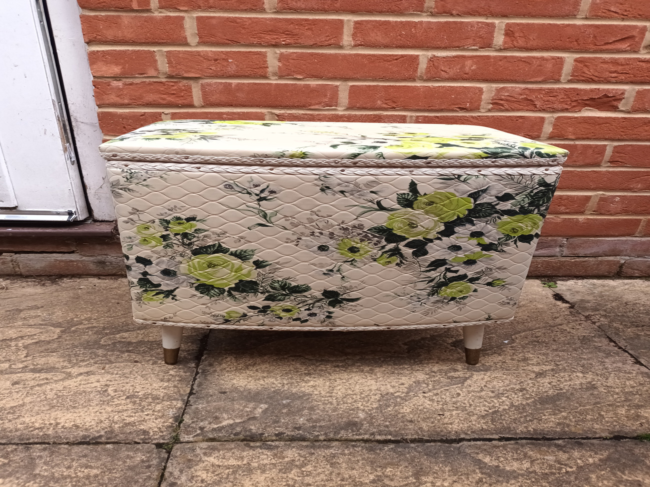  stunning vintage ottaman 