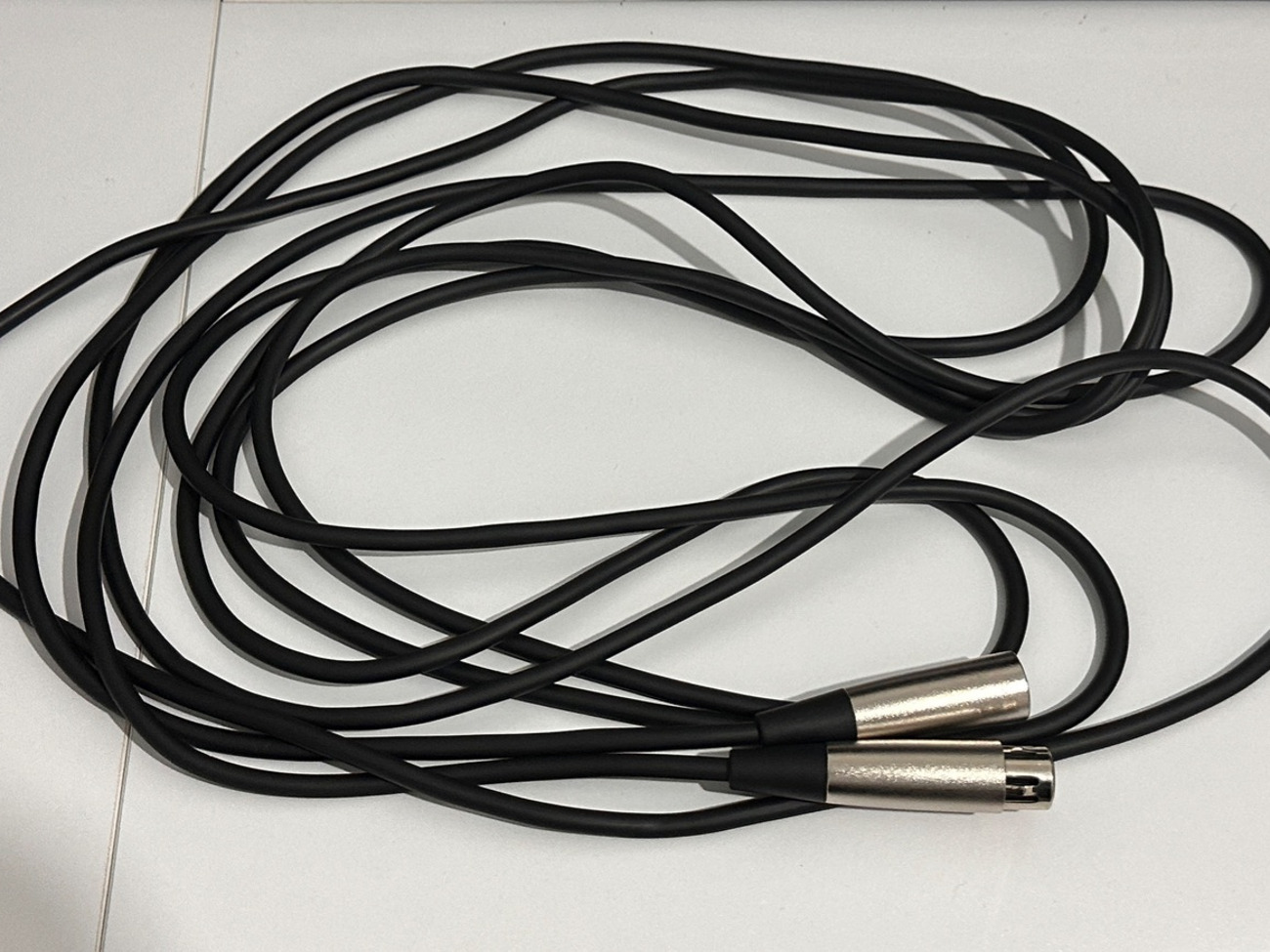 1 x 6m xlr cable 