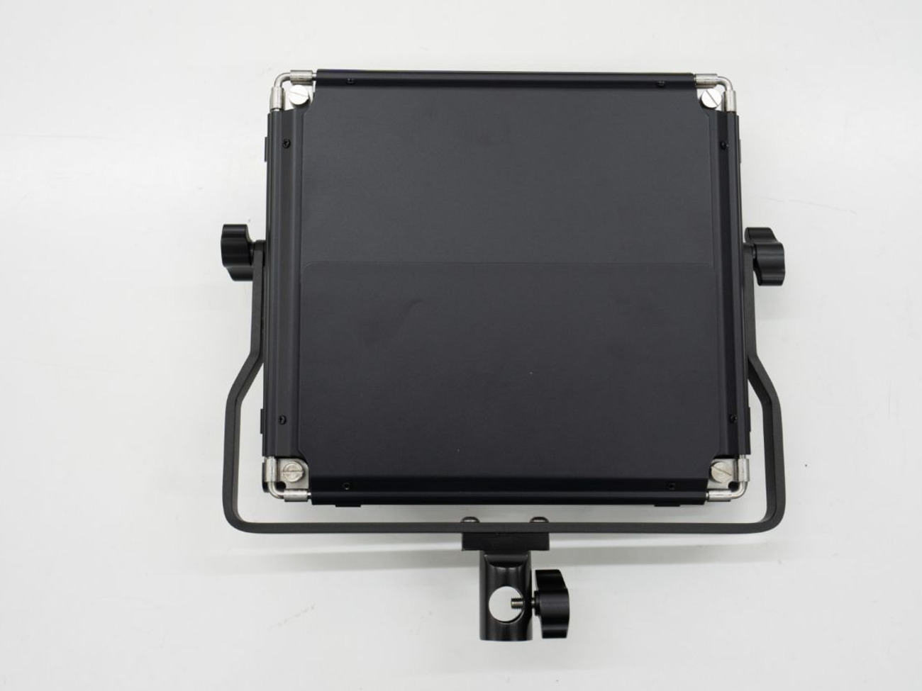 1 x neewer 600 bi-colour led panel for video & photography
