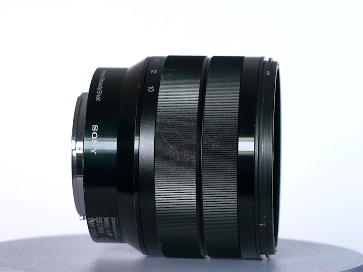 10-18mm fe 4.0 sony e-mount lens