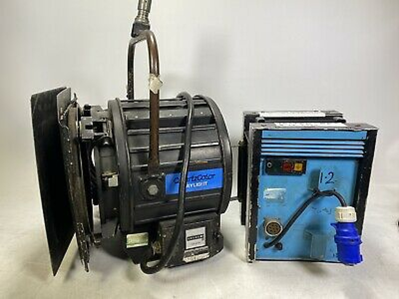 1.2k hmi light 