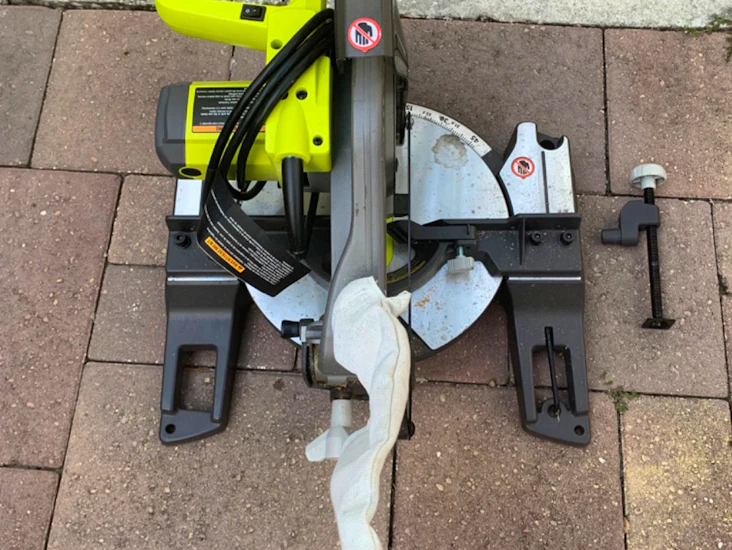 14 amp corded 10 in. compound miter saw