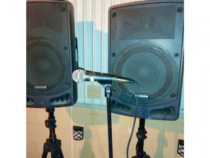 1000 watt pa system with mic