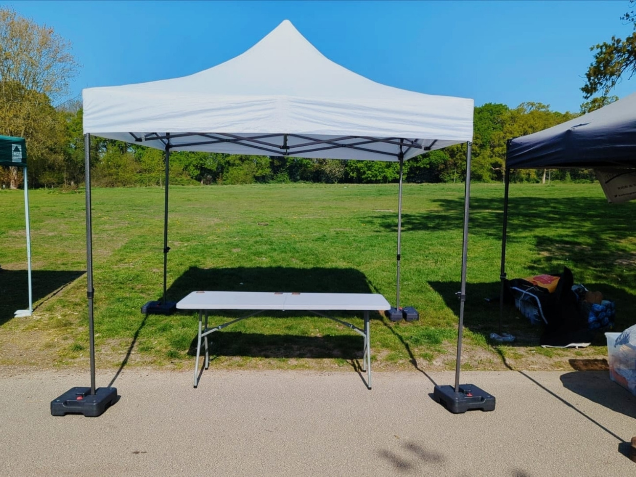 14x gazebos 3mx3m (white or black)