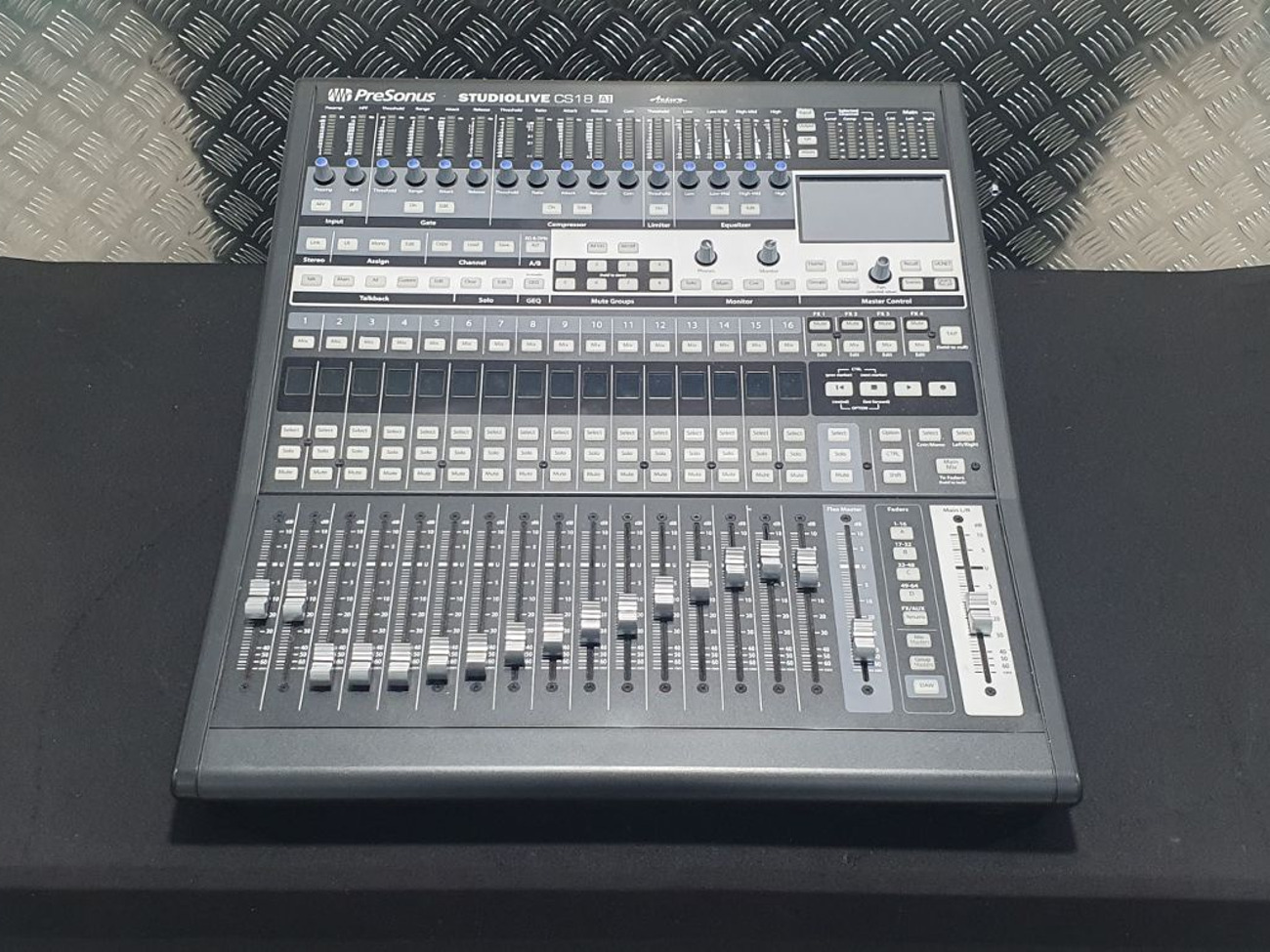 16 channel digital mixer and stage box