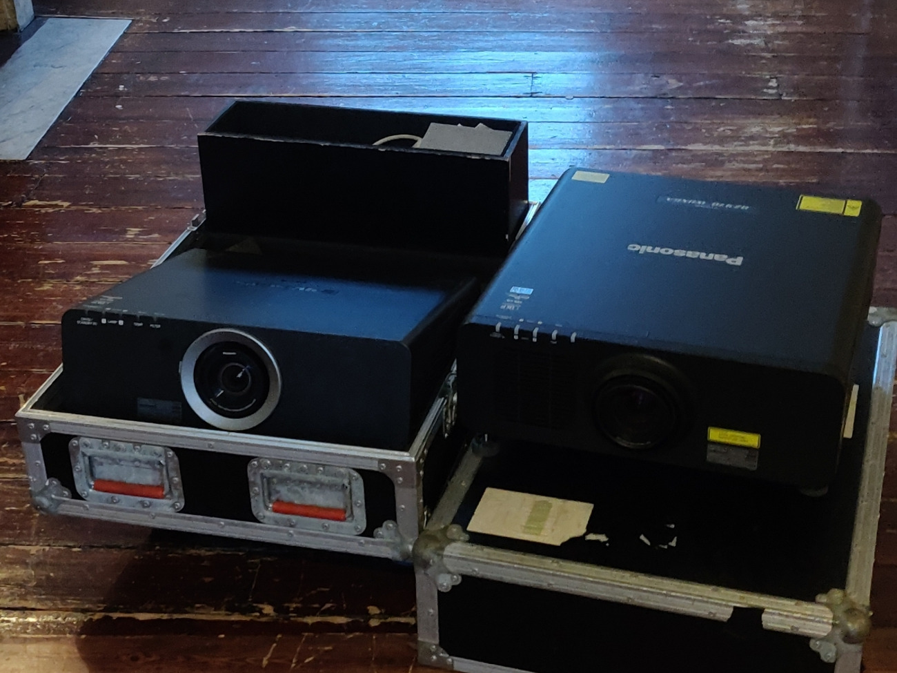 18000 lumen projector stack (ansi lumens)