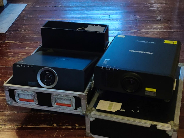 18000 lumen projector stack (ansi lumens)