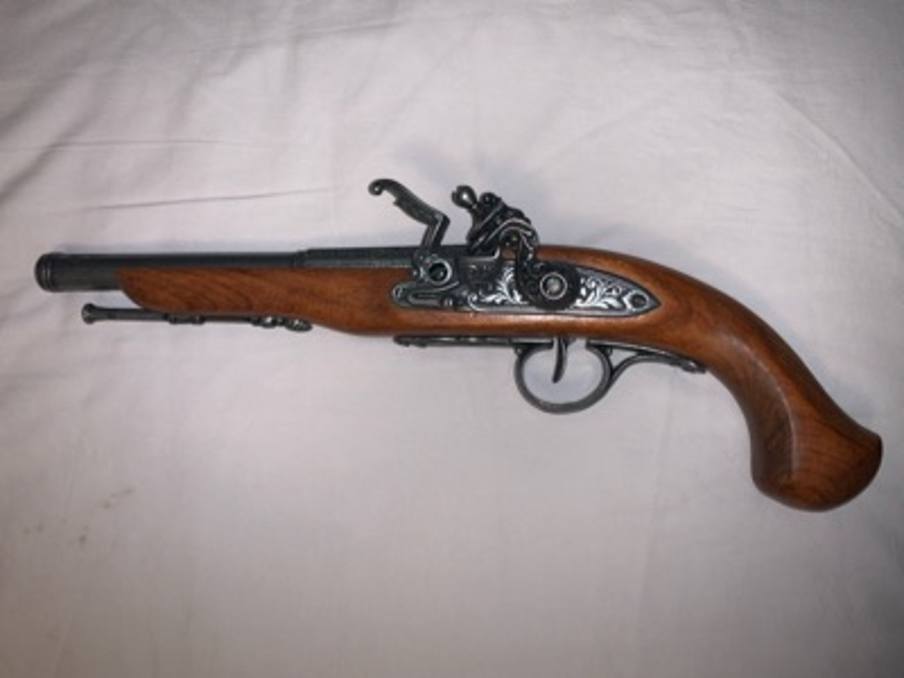 18th century flintlock pistol replica gun prop 