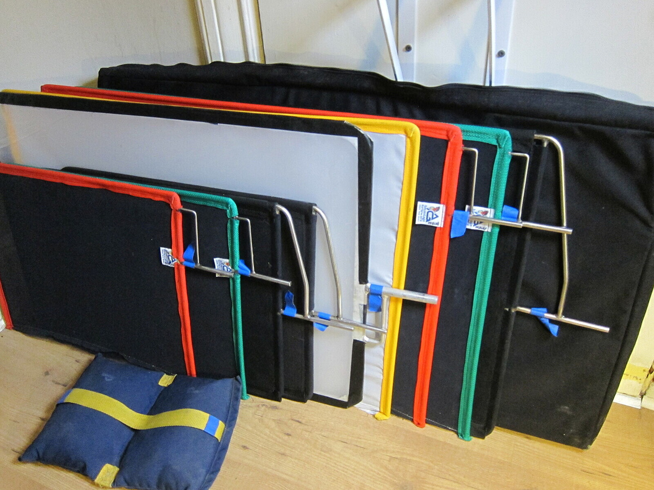 18x24 flag kit with carry bag - kit (5 pieces)