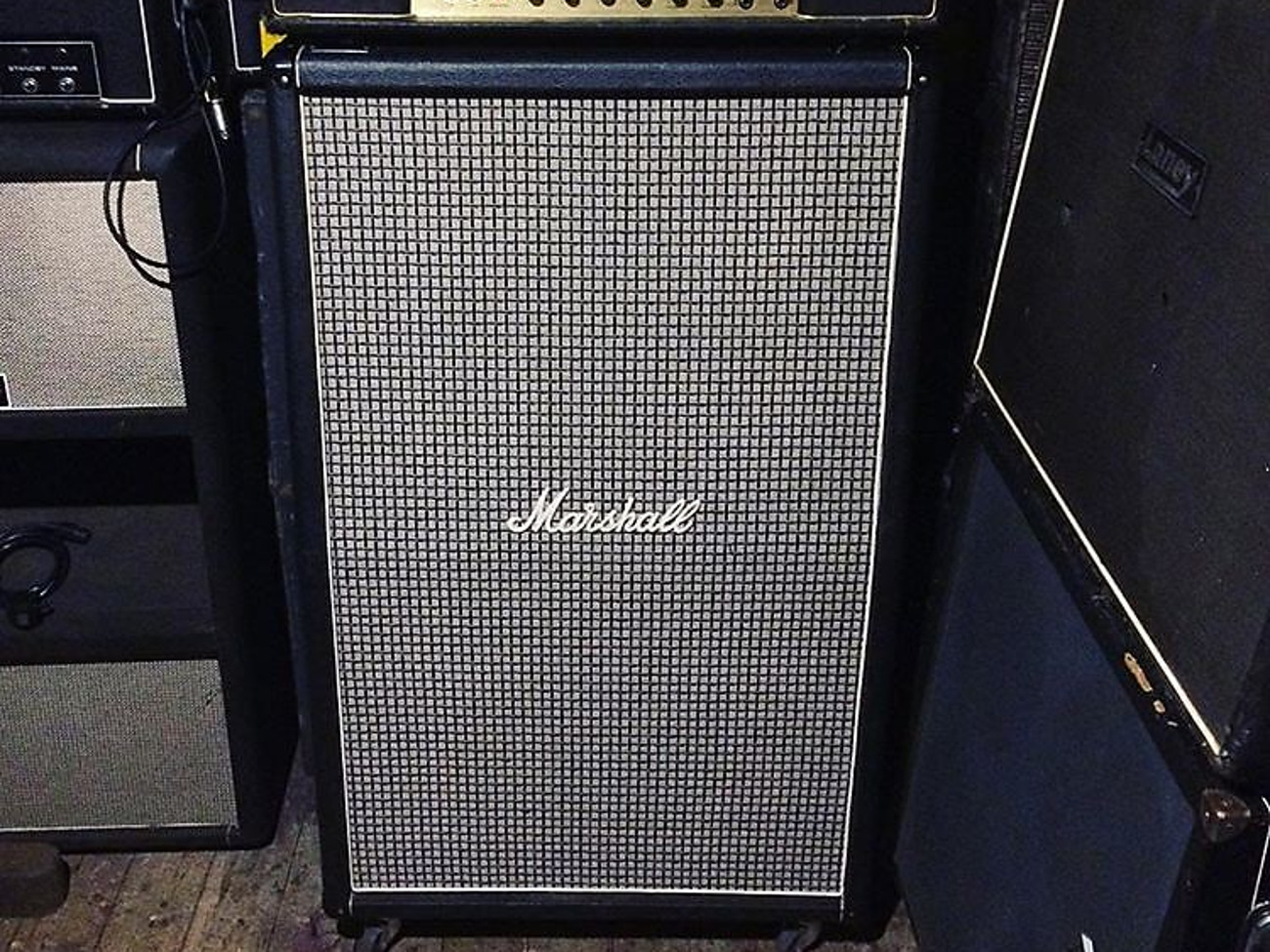 1975 marshall 8x10 guitar cab
