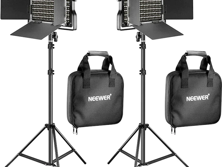 2 piece 660 led video light and stand kit