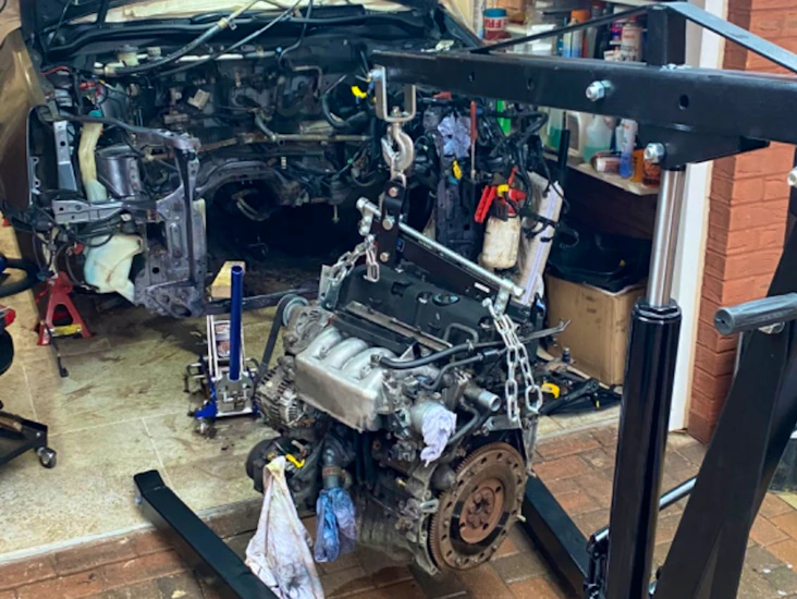 2 tonne low entry engine crane