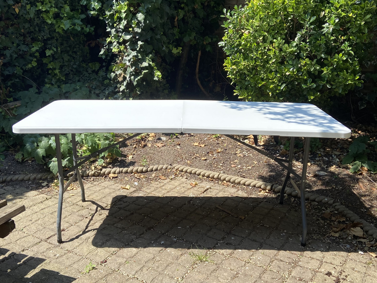 2 x 6ft white portable folding trestle tables