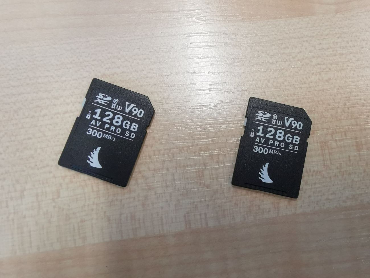2 x angelbird 128gb 300mb/s - sdxc