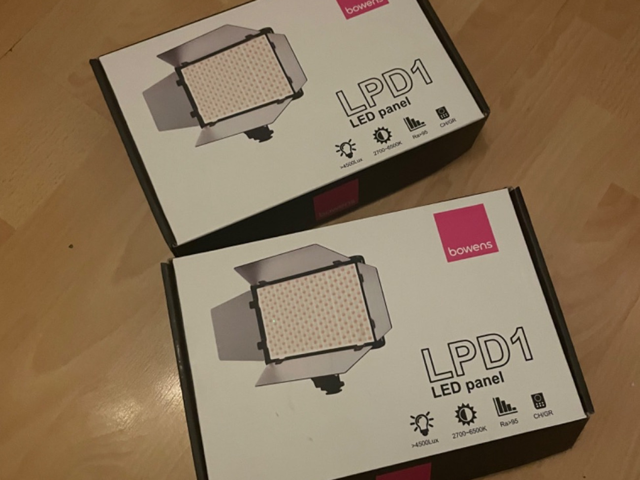 2 x bowens lpd1 led panels