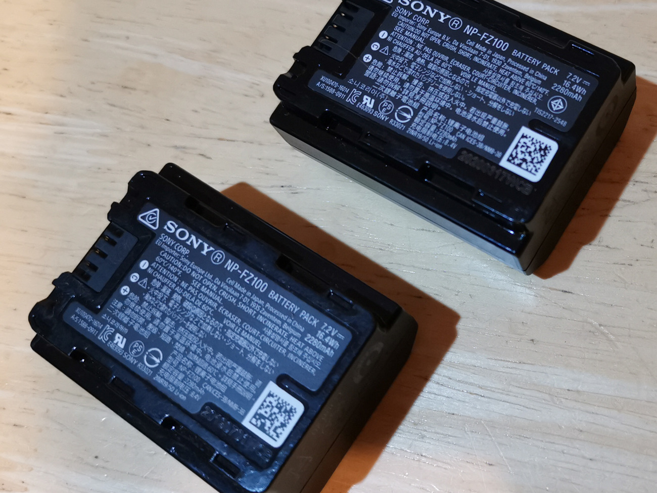 2 x sony a7iii batteries np-fz100