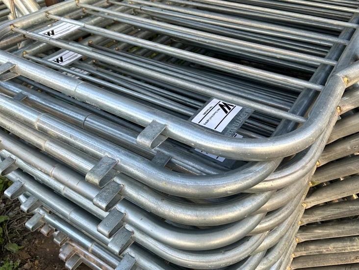 2.3m crowd barrier hire