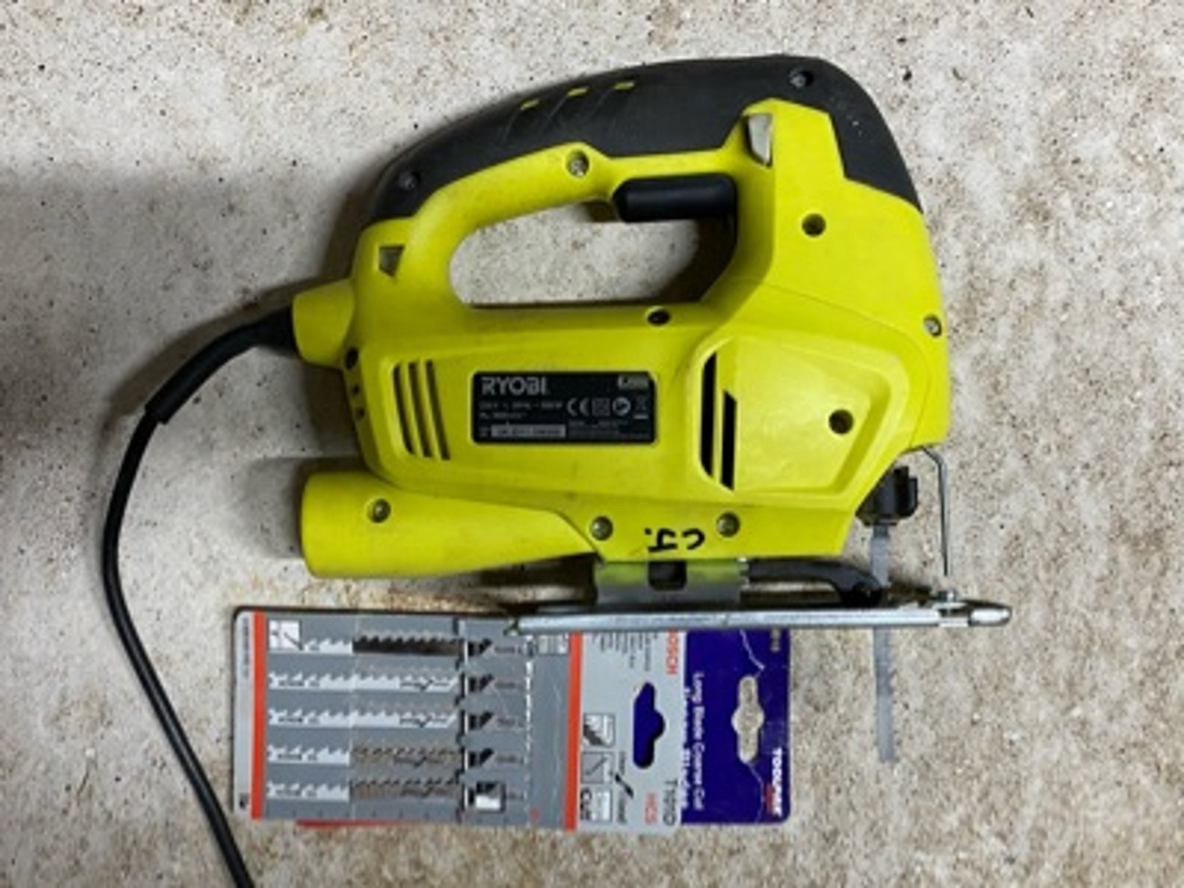 240v jigsaw with wood blades