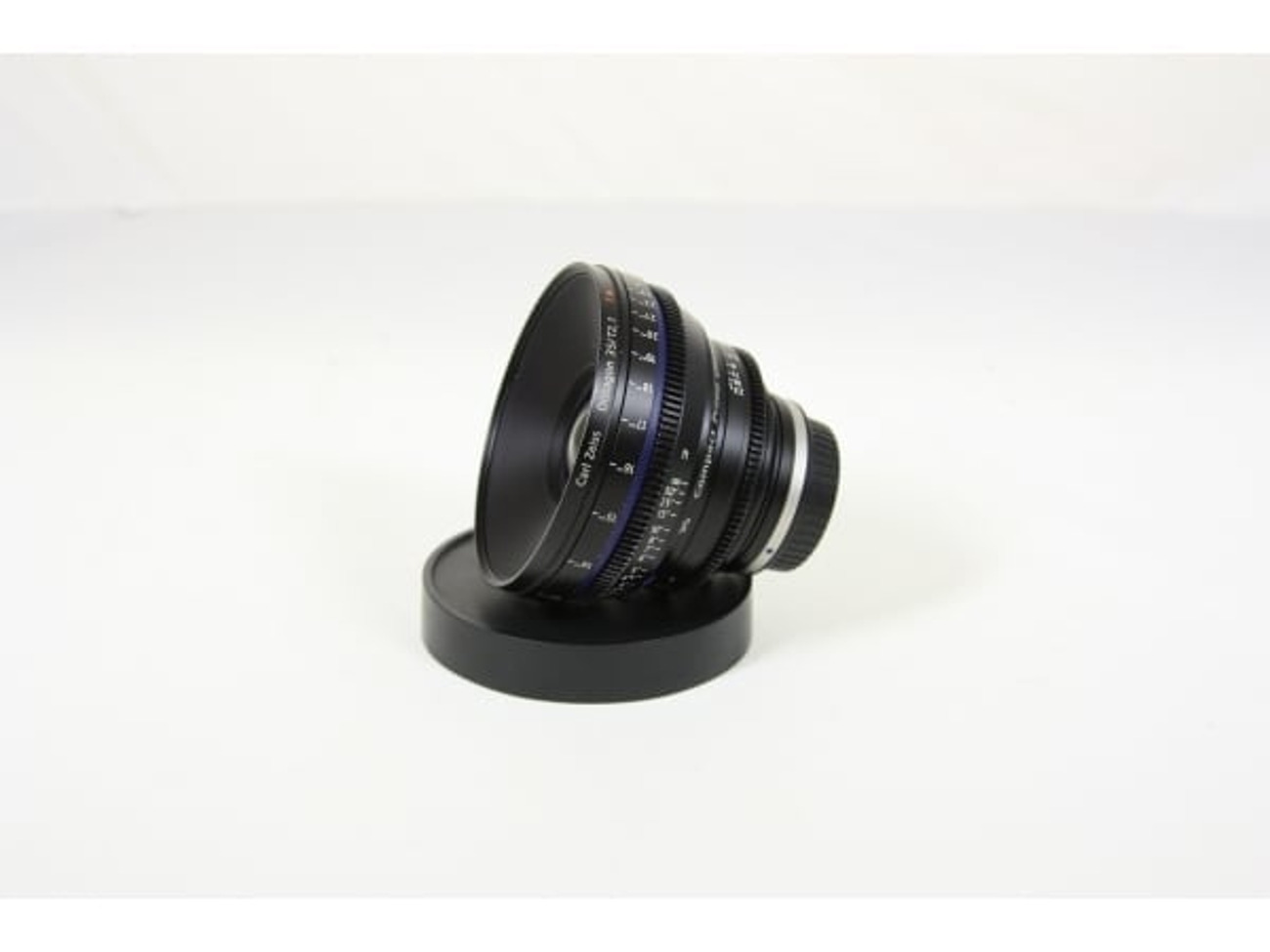 25mm zeiss compact prime cp.2 t2.9 ef or pl mount