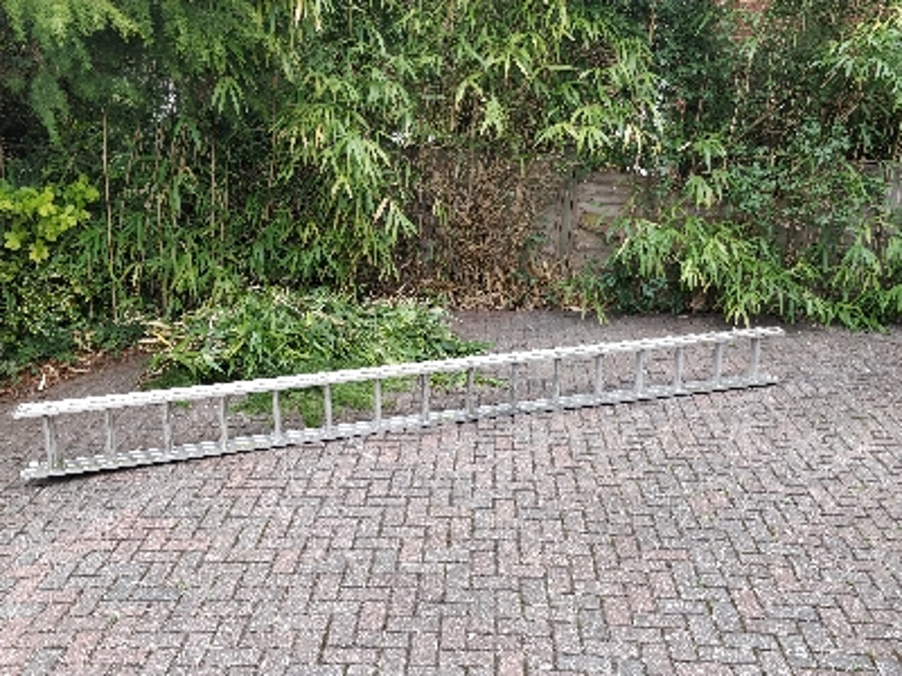 2x 16 rung double extension ladder