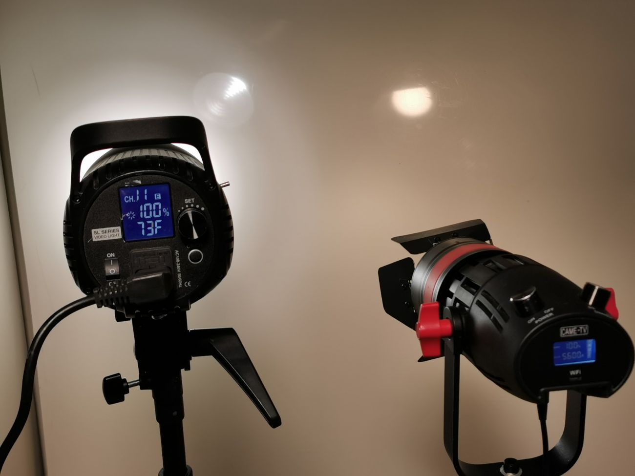 2x 60w led fresnel spot lights