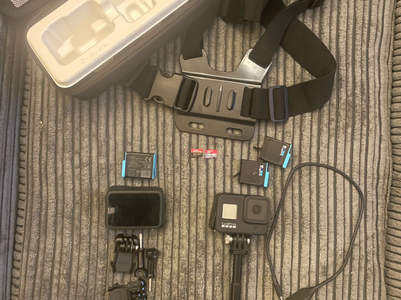 2x go pro hero 8 and 9 action camera w sd cards