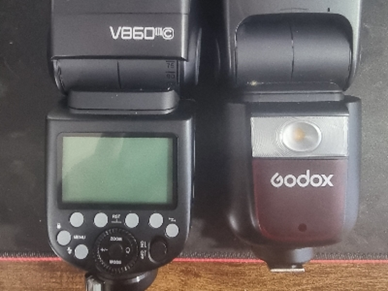 2x godox 860 iii canon high sync flashes