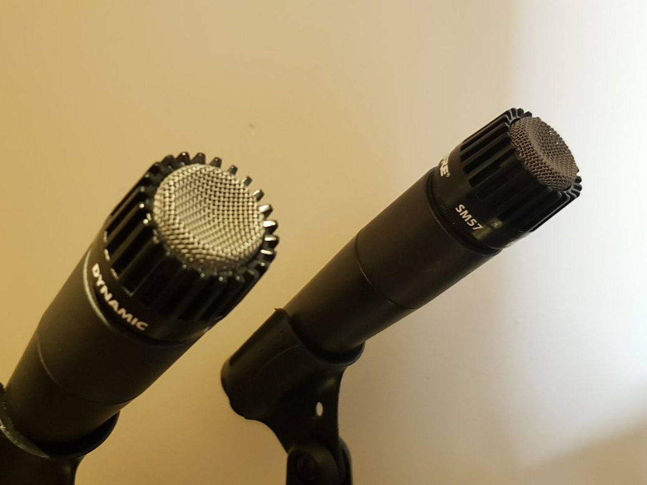 2x sm57 or sm58 dynamic microphone
