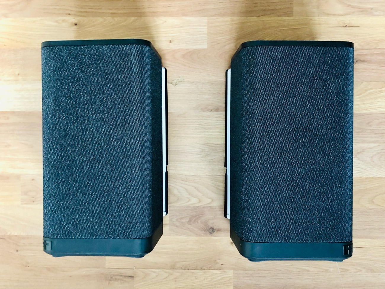 2x ultimate ears hyperboom bluetooth portable speakers