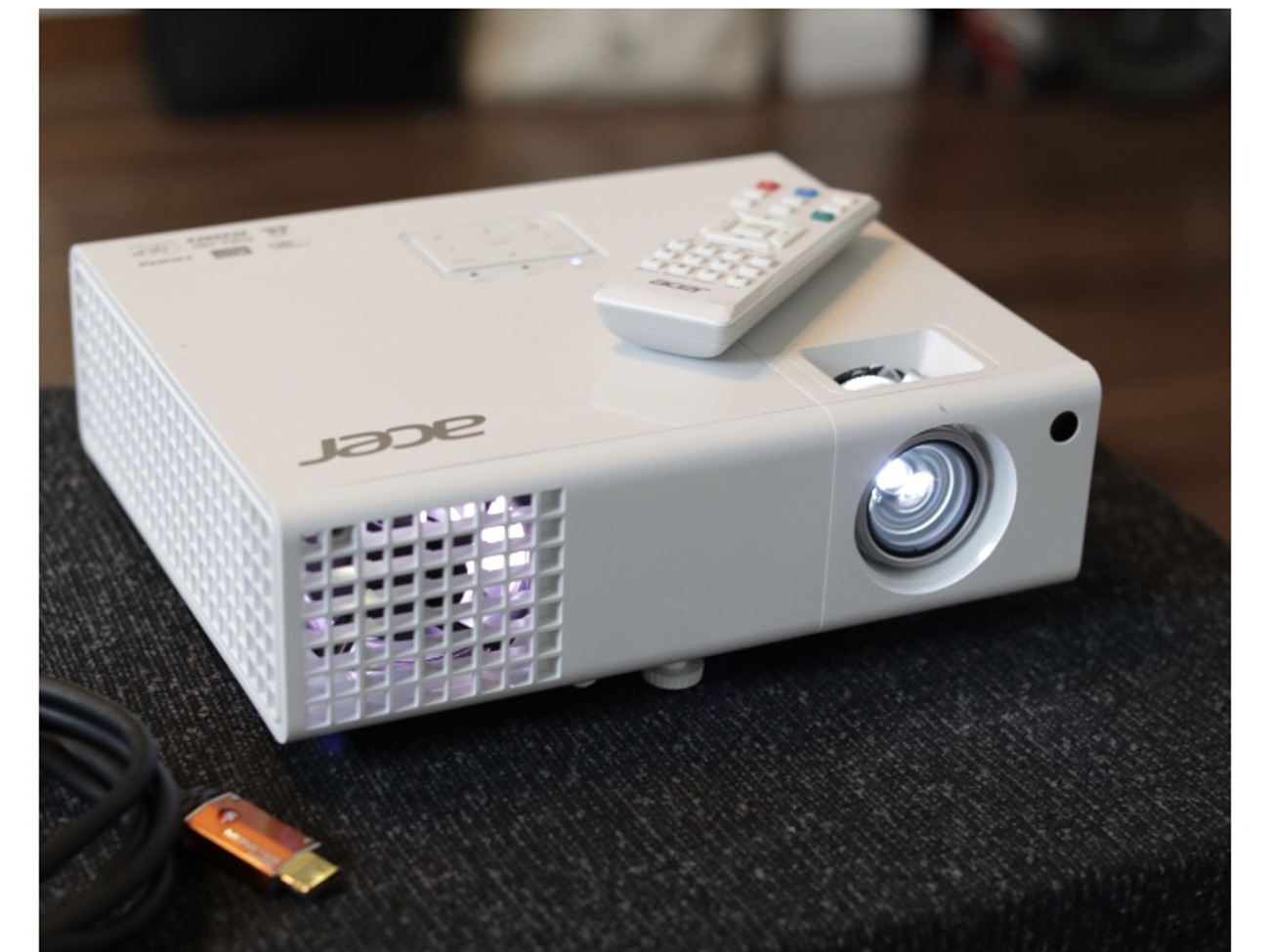 Projector acer full hd 1080p 3000 lumes pat tested ✅