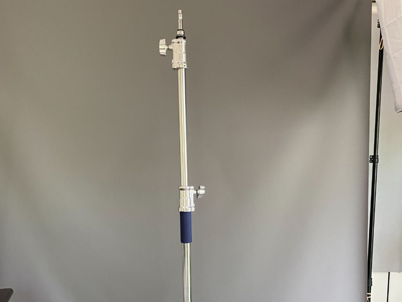 300cm c-stand with boom arm and grip heads