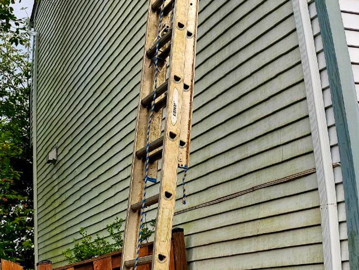 32 foot extension ladder