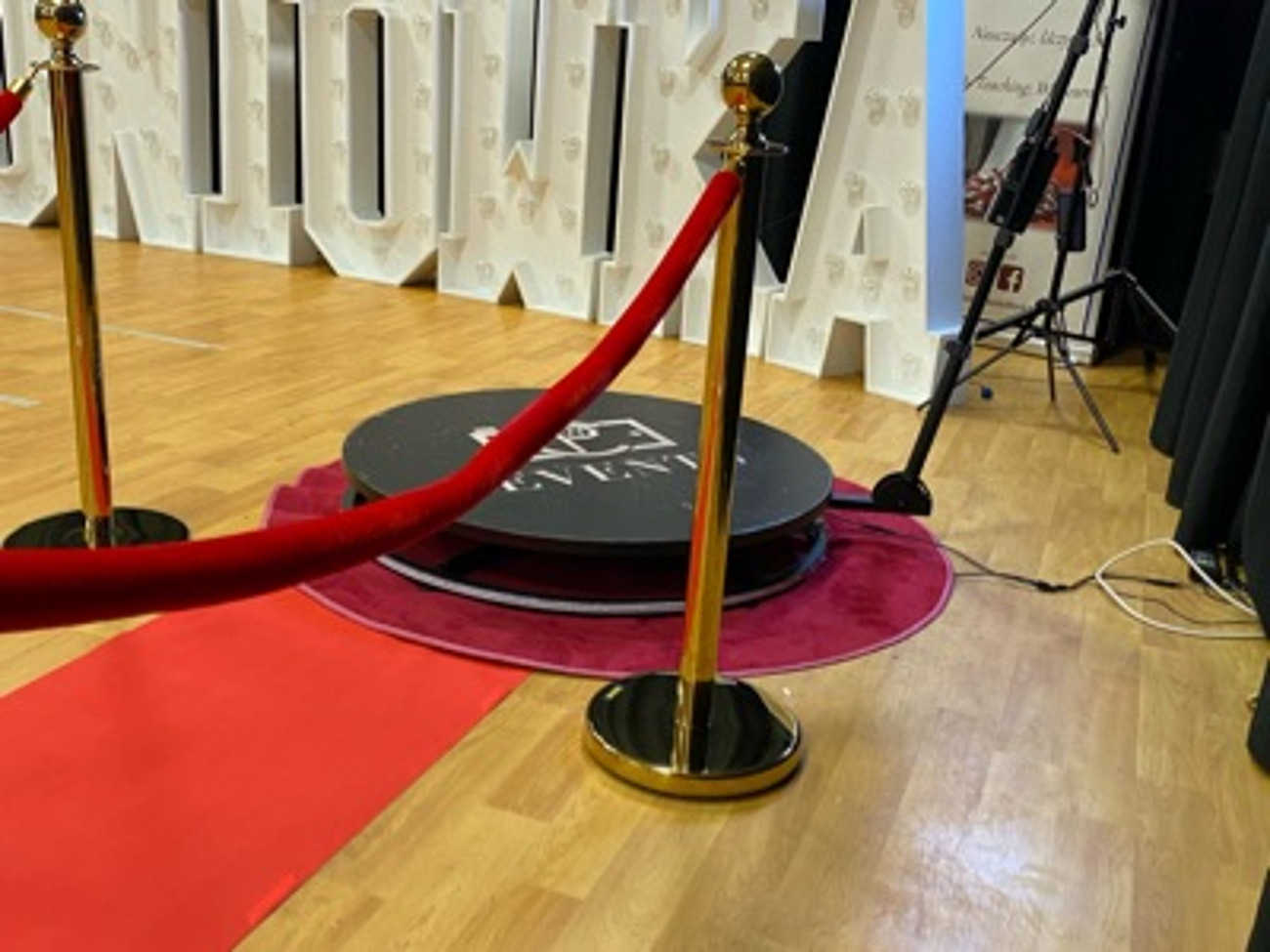 360 photo booth hire