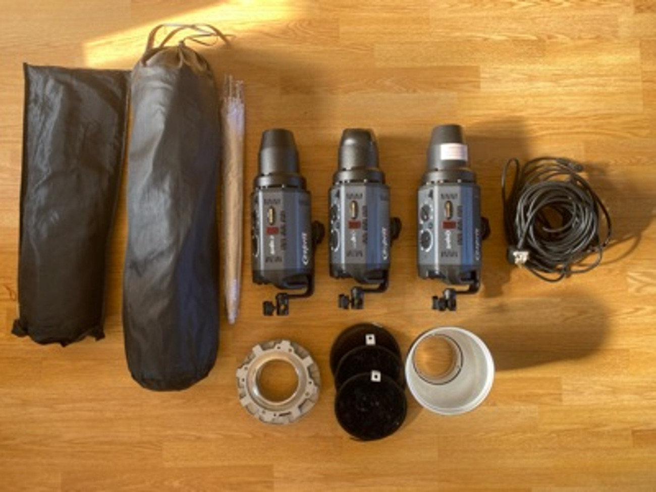 3x bowen’s esprit 500’s flash lighting