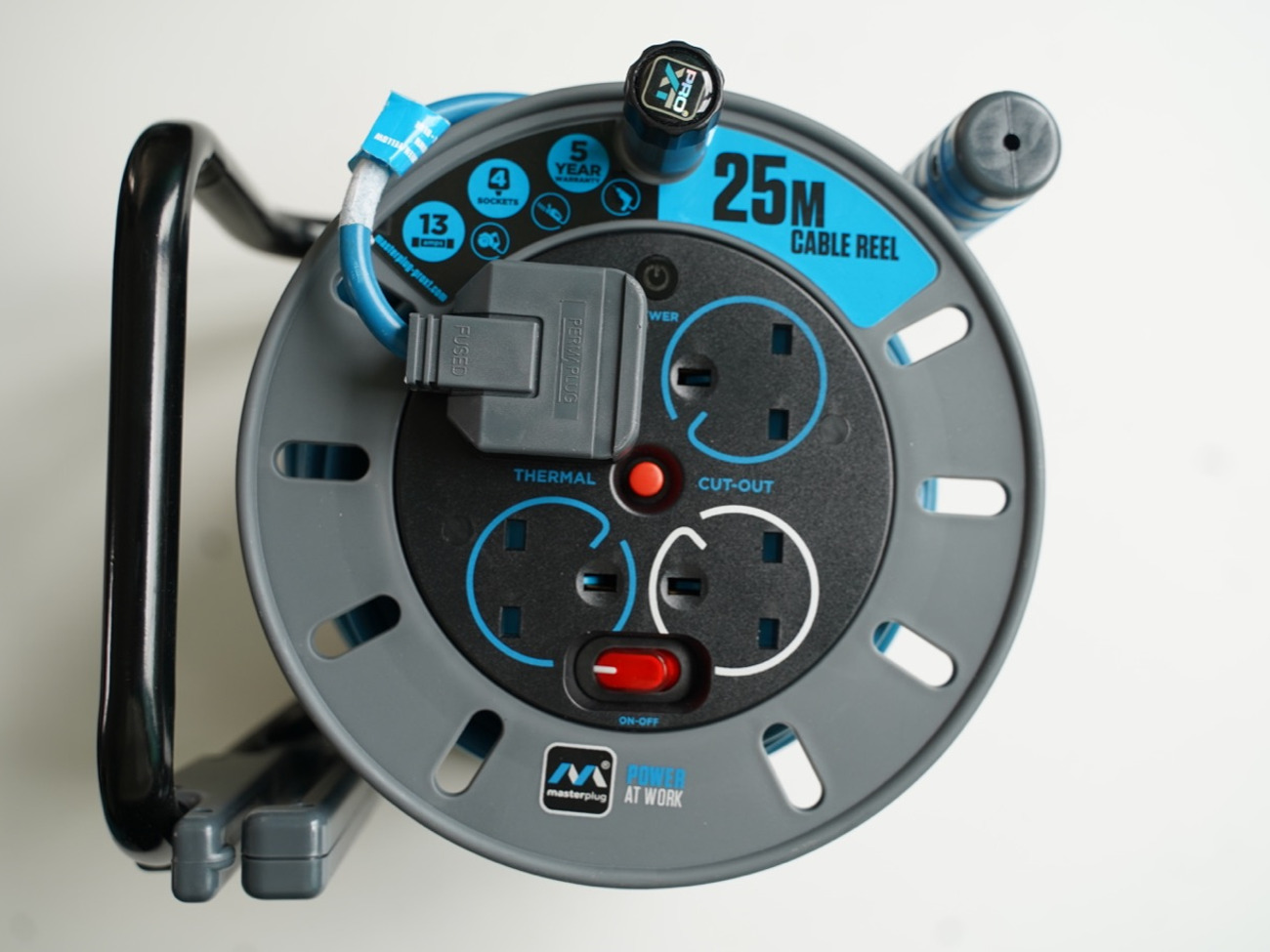 4 plug extension cable - 25 metres