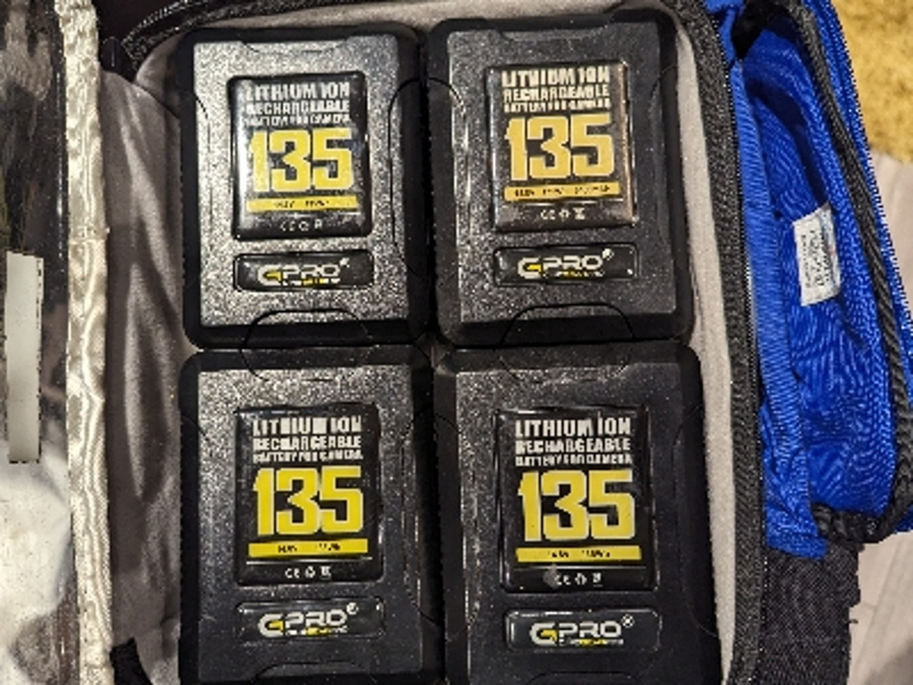 4 x 135 watt v locks 