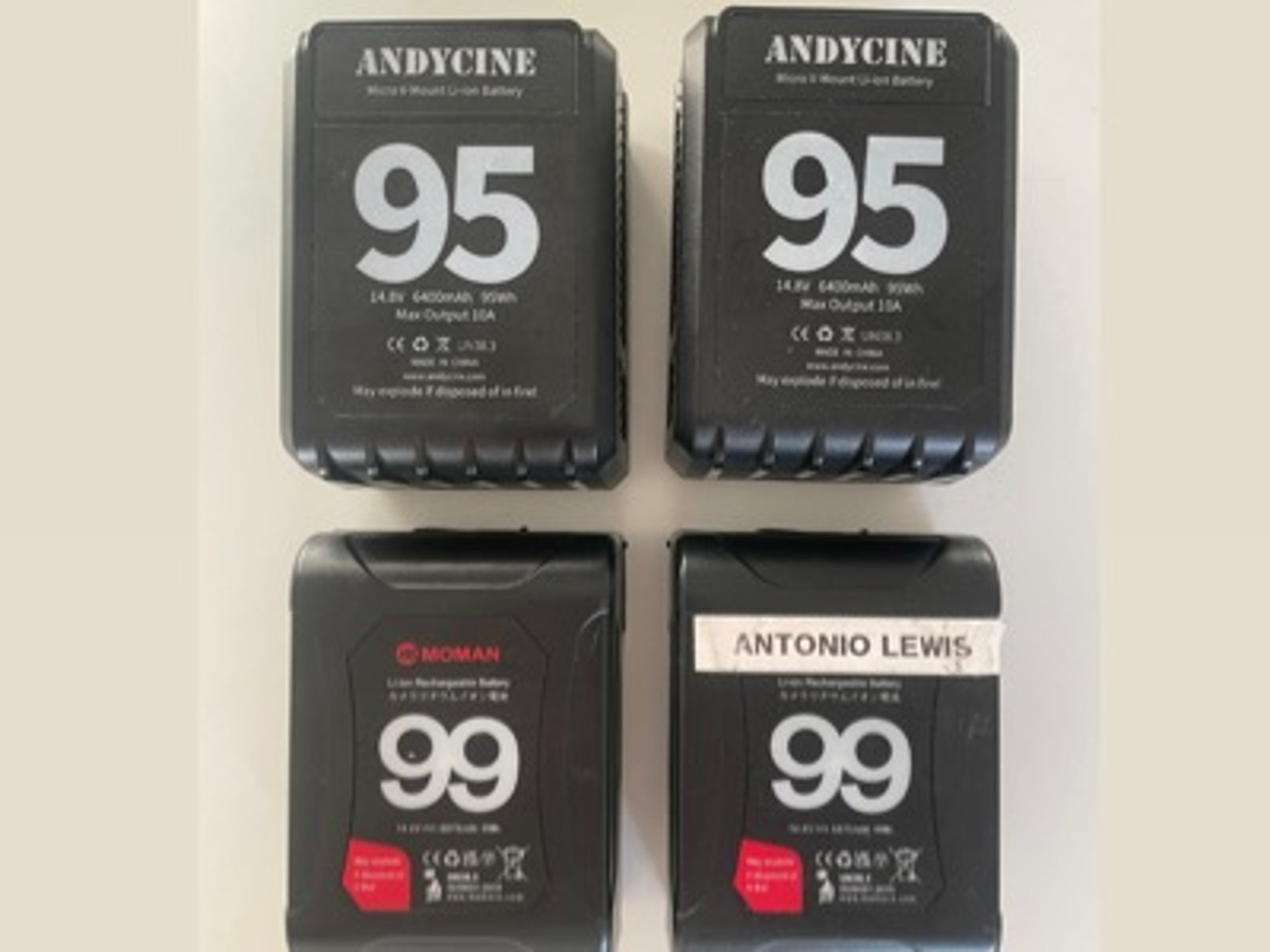 4 x v mount v lock d tap batteries