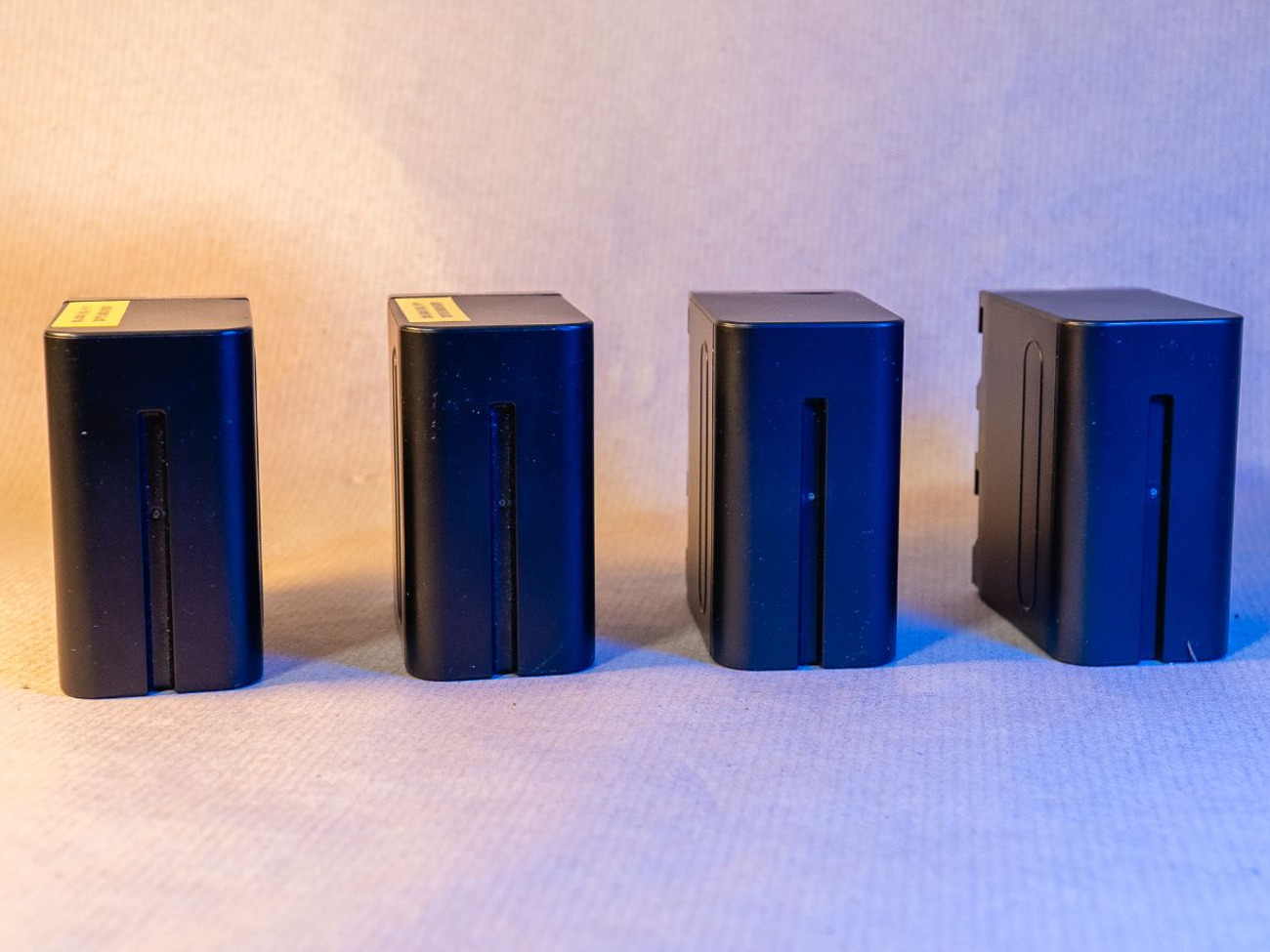 4-pack 6600mah li-ion battery np-f550 np-f570 np-f750 np-f77