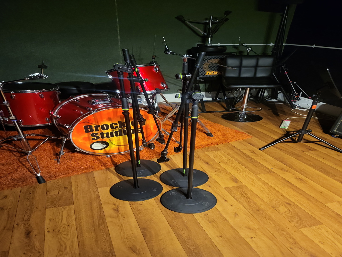 4x mic stands microphone stand