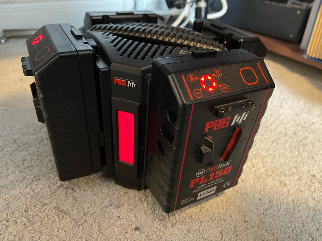4x pag pl150 e batteries and charger 