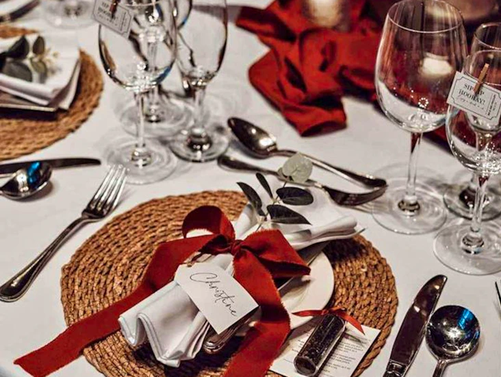 50 wicker/rattan placemats - perfect for a wedding!