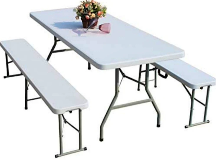 6ft folding table & 2 folding benches