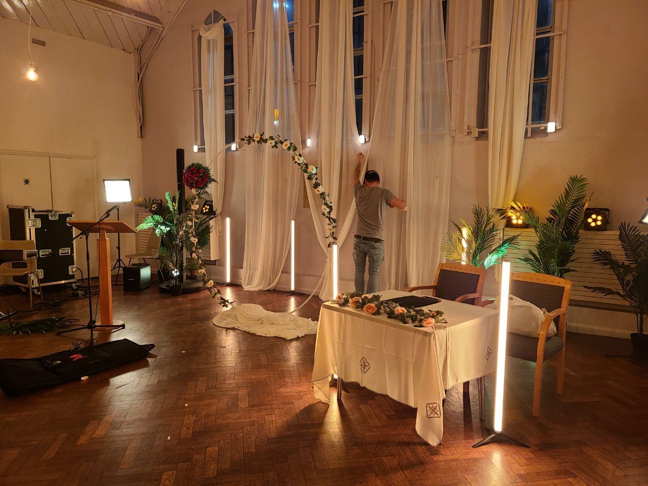 6x tube light astera titan, photography and film lighting