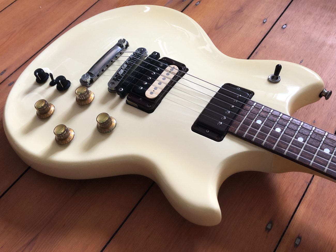 80s classic roland guitar synth, g-303 & gr-300