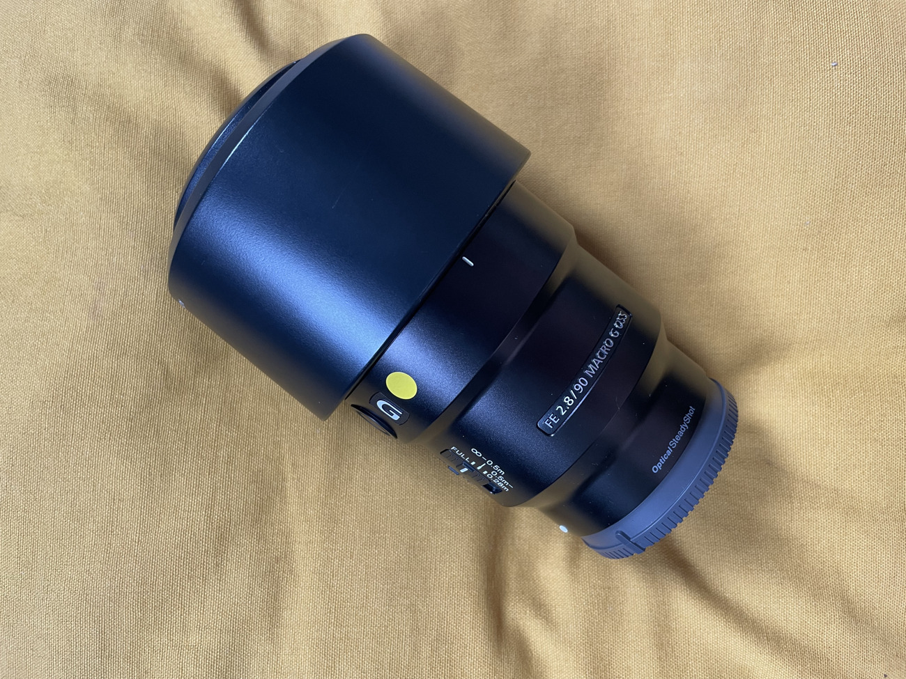 90mm sony f/2.8 macro g lens 
