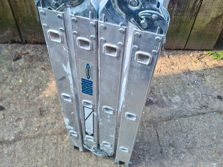 Abru combi ladder access