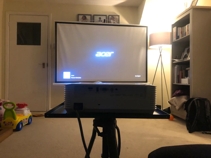 Acer projector and screen